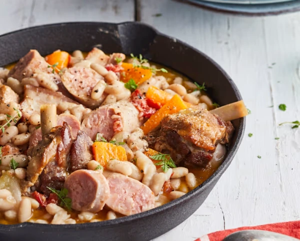 Tradičný francúzsky Cassoulet s kačacím konfitom - Le Cassoulet au Confit de Canard 400g